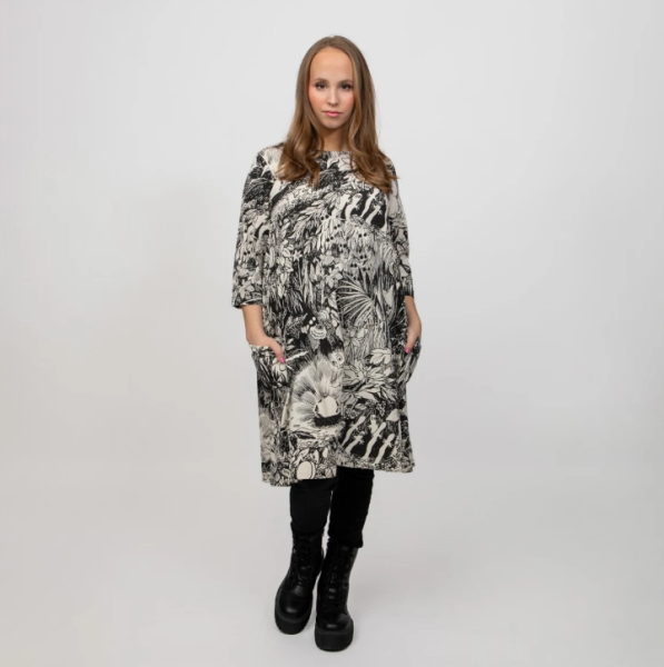Muumimekko Jenni Rubiini kitti-3