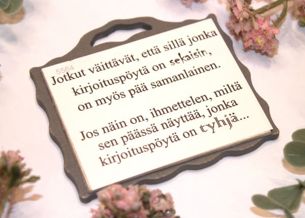 Johan magneetti kirjoituspöytä