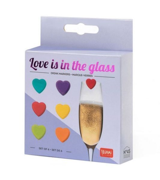 Lasimerkit love is in the glass