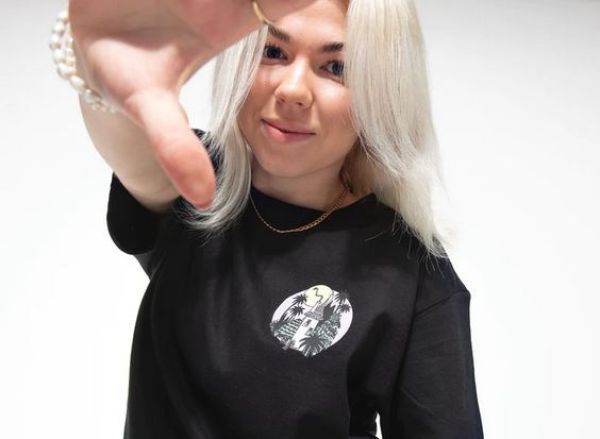 Aikuisten t-paita Muumiviidakko musta-2